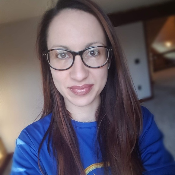 Meet your Posher, Nikki - Picture 4 of 4